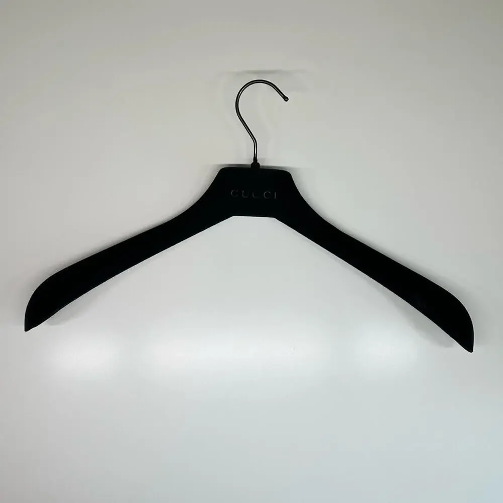 Gucci | Garment Bag & Velvet Coat Hanger | Off-white/Black | Bag: 20.5 x 57 inch